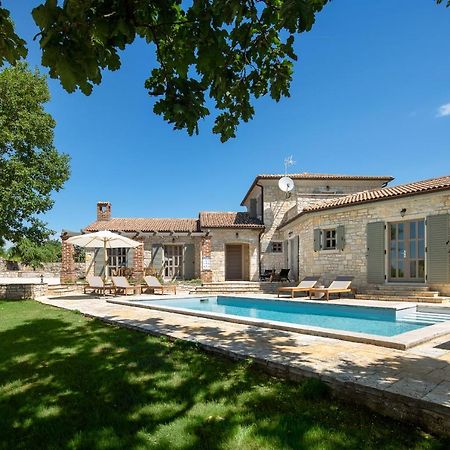 Villas Sv. Lovrec By Istarski Dvori Sveti Lovreč Pazenatički Eksteriør billede