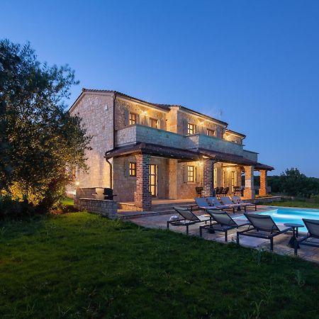 Villas Sv. Lovrec By Istarski Dvori Sveti Lovreč Pazenatički Eksteriør billede